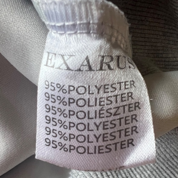 Girl's 1/2 zip sweatshirt size 10Y. 140.  gently worn - Picture 8 of 9